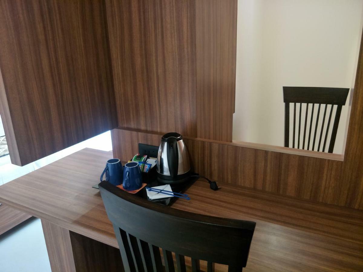 Kyriad Hotel Solapur By Othpl Ngoại thất bức ảnh