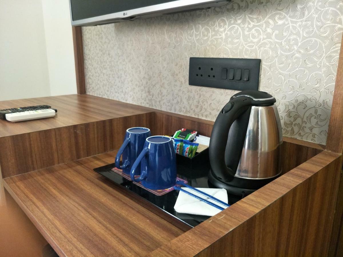 Kyriad Hotel Solapur By Othpl Ngoại thất bức ảnh